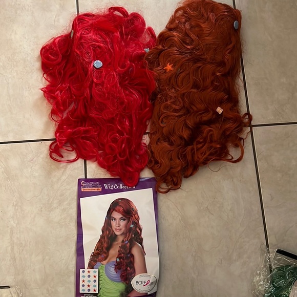 Womens mermaid costume and wigs - Picture 4 of 6